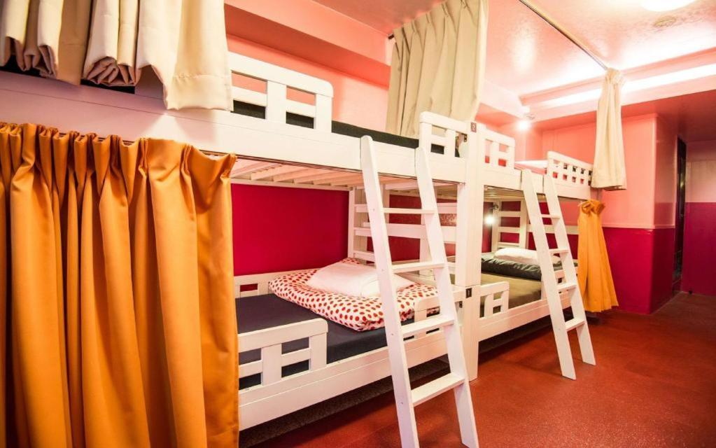 Khaosan Tokyo Laboratory Hotel Екстериор снимка