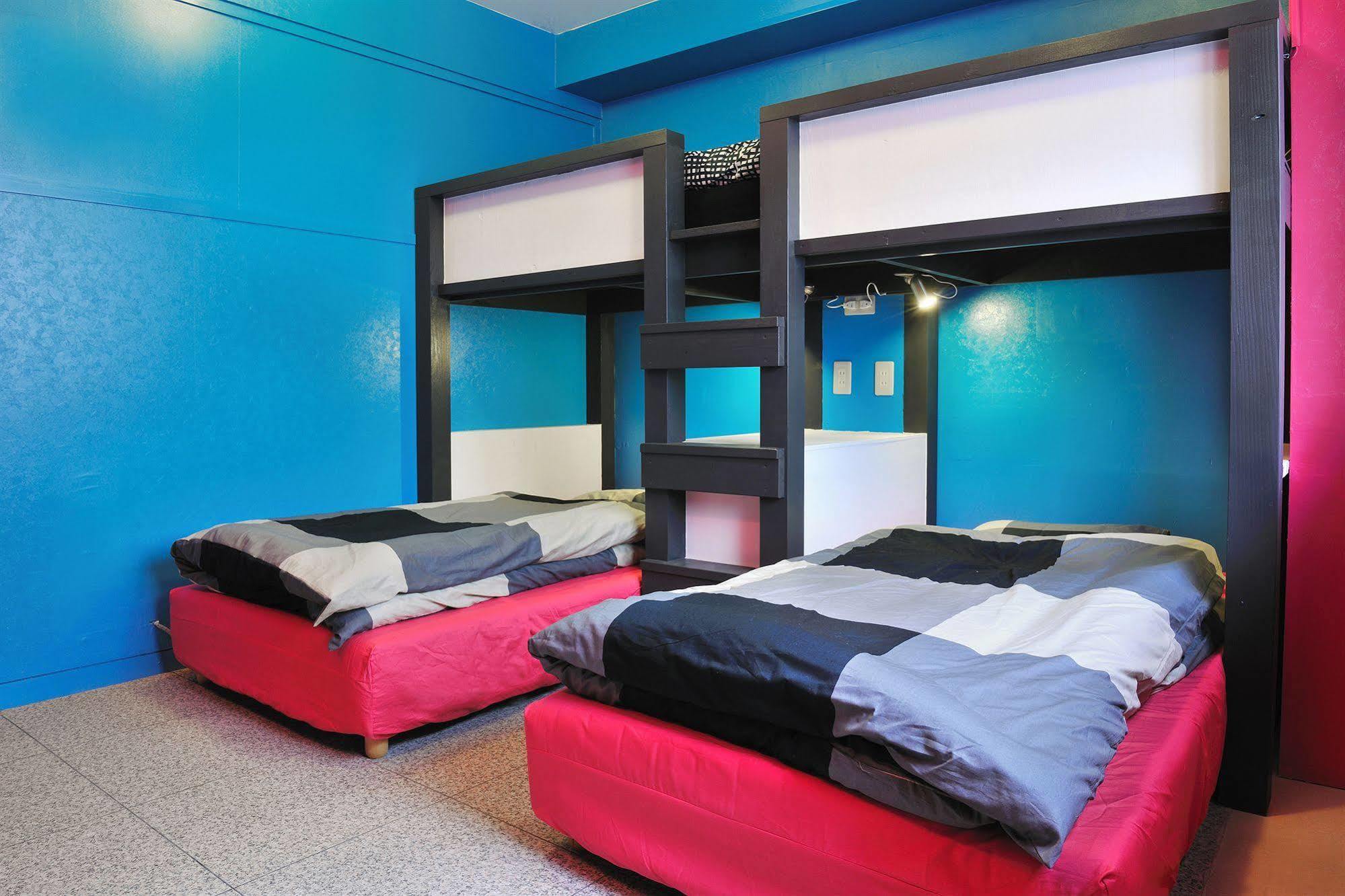 Khaosan Tokyo Laboratory Hotel Екстериор снимка